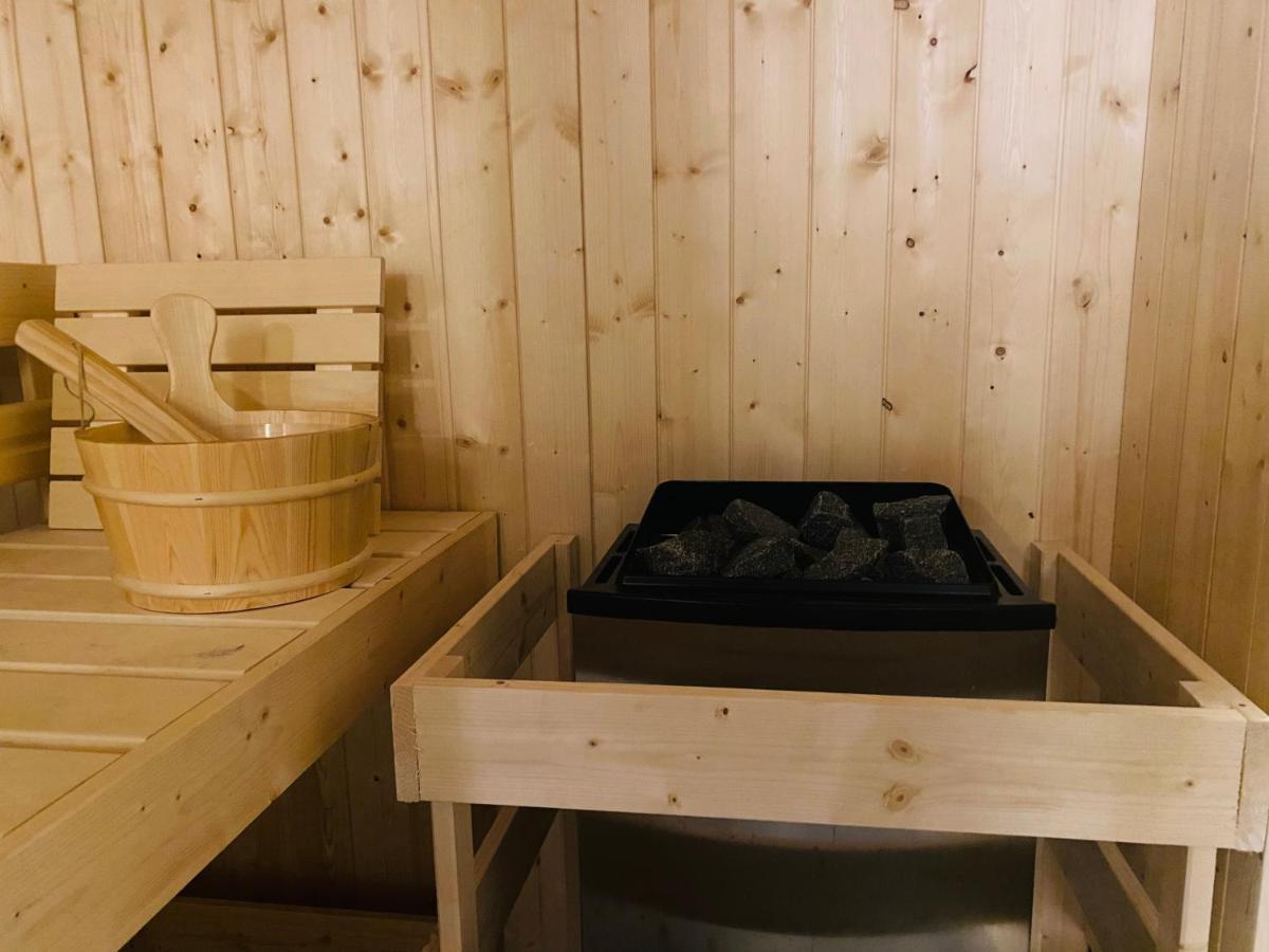 Kapitänshaus An Der Warnow Mit Gemeinschaftsküche Und Sauna *