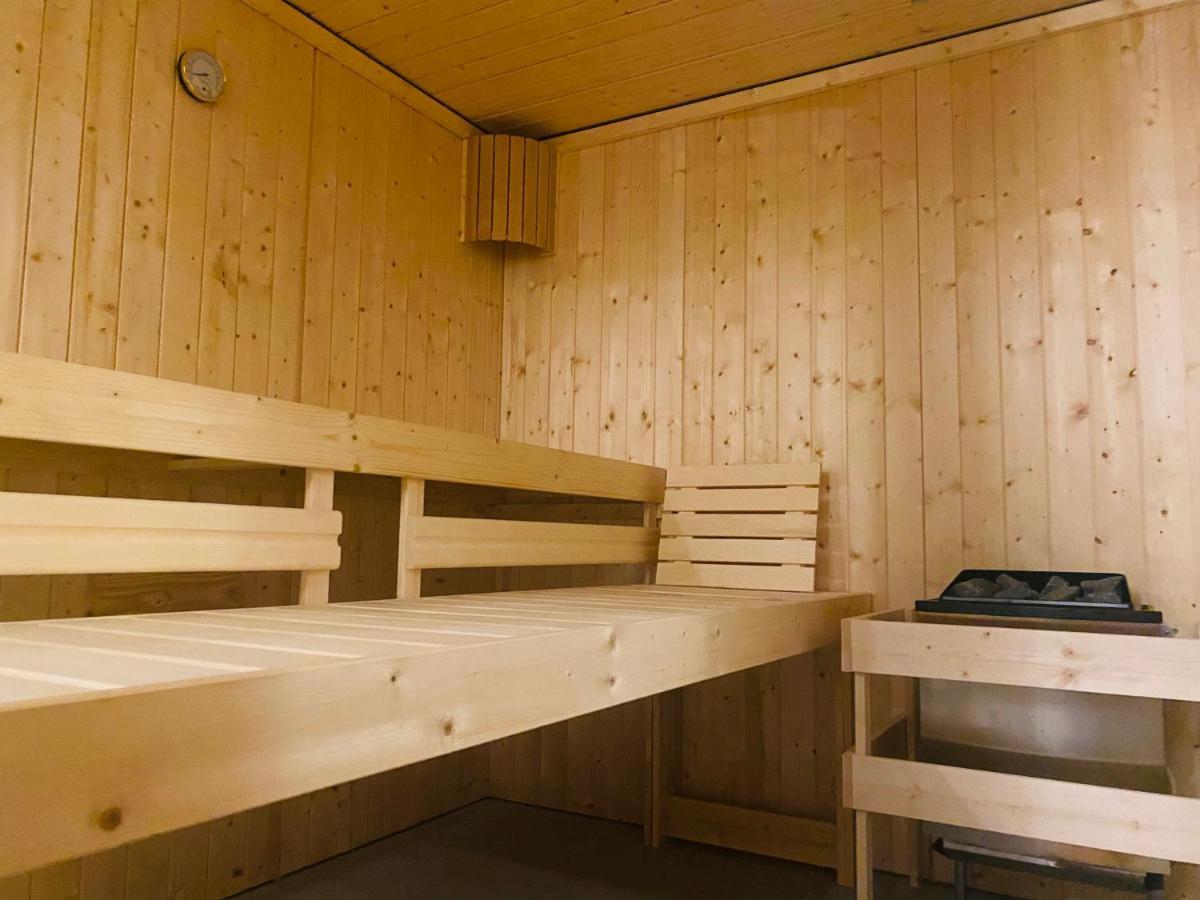 Kapitänshaus An Der Warnow Mit Gemeinschaftsküche Und Sauna * Rostock